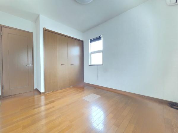 八街市　榎戸（やちまたし　えのきど）の洋室画像