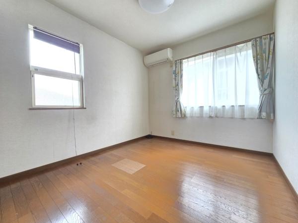 八街市　榎戸（やちまたし　えのきど）の洋室画像