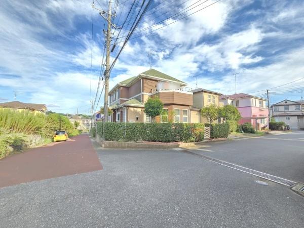 八街市　榎戸（やちまたし　えのきど）の前面道路含む現地写真画像