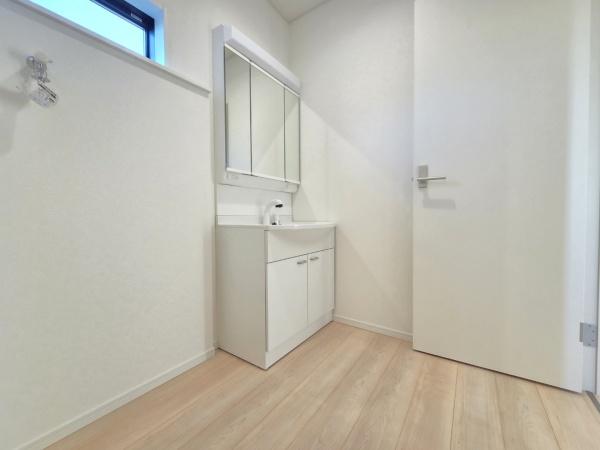 クレイドルガーデン　東金市　台方　第９　全４棟　１号棟の洗面台・洗面所画像