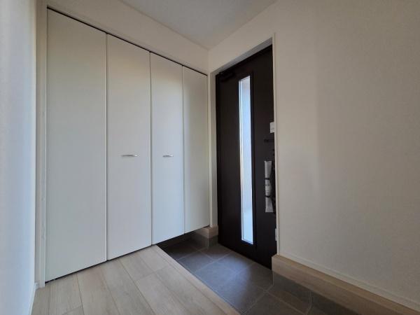 クレイドルガーデン　東金市　台方　第９　全４棟　１号棟の玄関画像