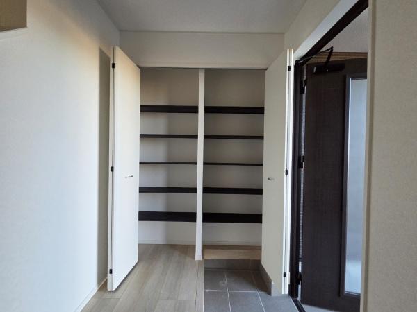 クレイドルガーデン　東金市　台方　第９　全４棟　１号棟の収納画像