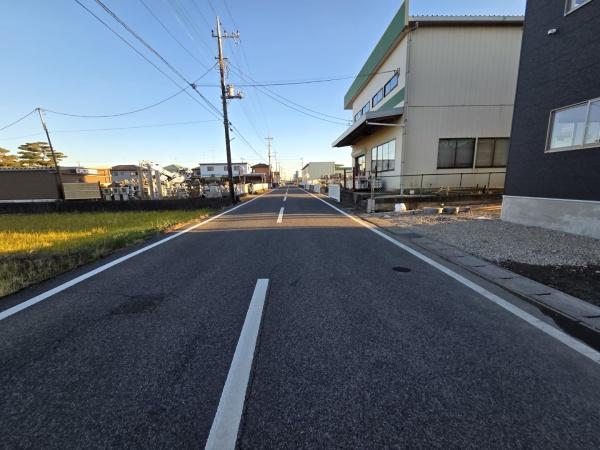 クレイドルガーデン 東金市 台方 第9 全4棟 3号棟の前面道路含む現地写真画像