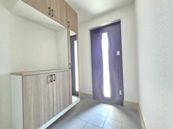 リナージュ　八街市八街に01期　全１棟　１号棟の玄関画像