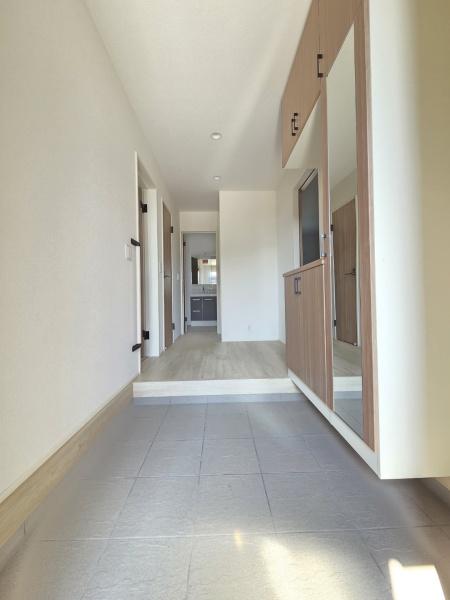 リナージュ　八街市八街に01期　全１棟　１号棟の玄関画像