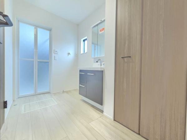 リナージュ　八街市八街に01期　全１棟　１号棟の洗面台・洗面所画像