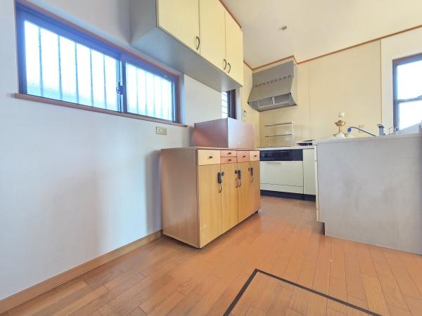 八街市八街はの中古一戸建のリビング画像