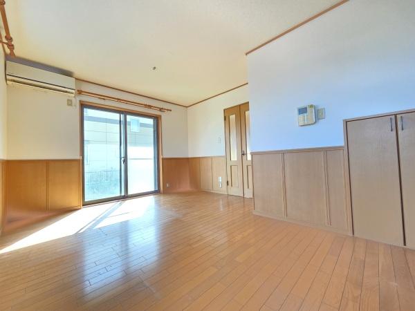 八街市八街はの中古一戸建のリビング画像