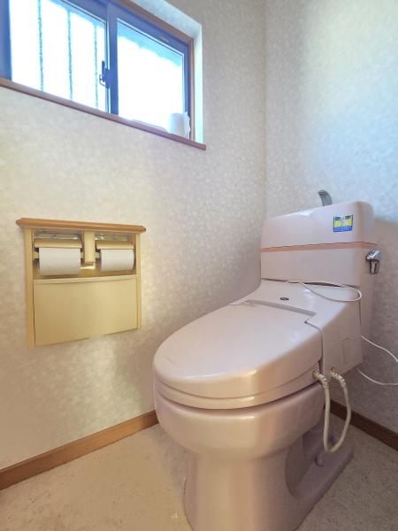 八街市八街はの中古一戸建のトイレ画像