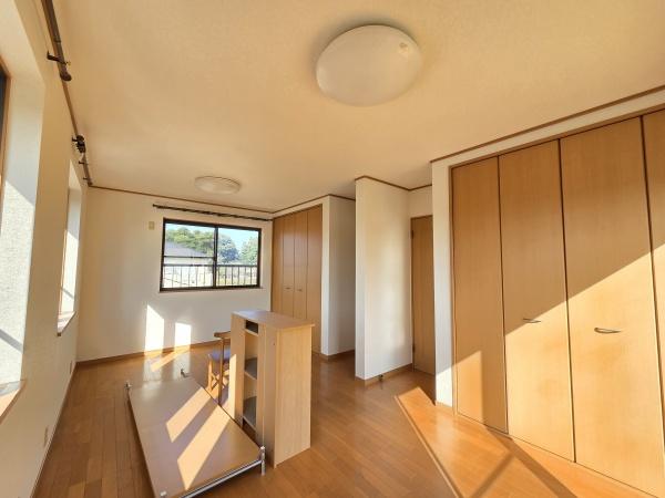 八街市八街はの中古一戸建の洋室画像