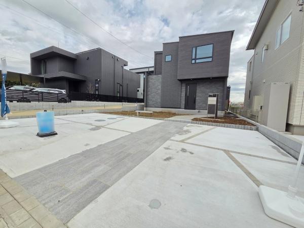 ザ・ドリームフィールド成田75(富里市七栄)1号棟の駐車場画像