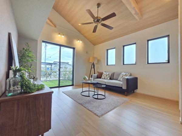 ザ・ドリームフィールド成田75(富里市七栄)4号棟のリビング画像