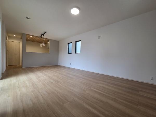 ザ・ドリームフィールド成田75(富里市七栄)6号棟のリビング画像