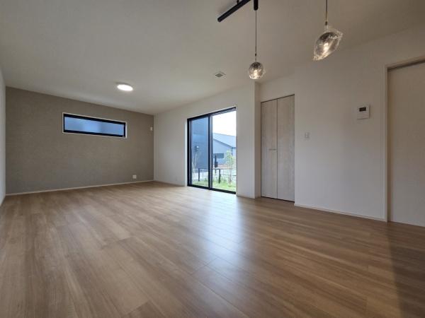 ザ・ドリームフィールド成田75(富里市七栄)6号棟のリビング画像