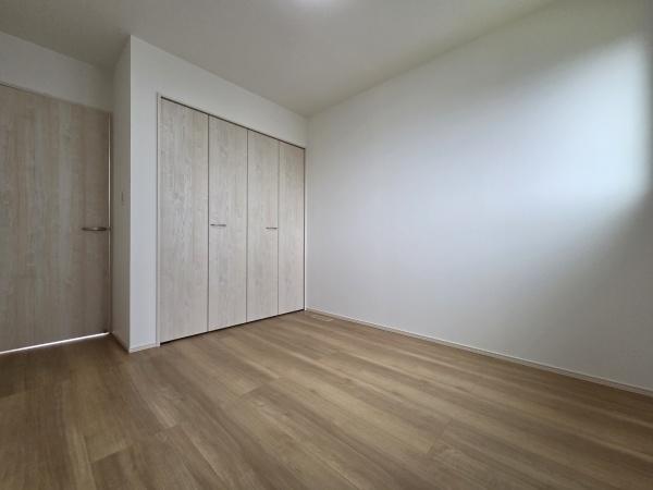 ザ・ドリームフィールド成田75(富里市七栄)6号棟の洋室画像