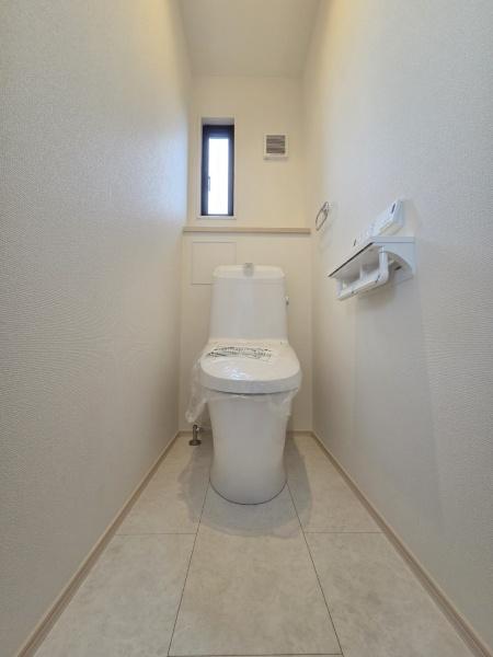 ザ・ドリームフィールド成田75(富里市七栄)6号棟のトイレ画像