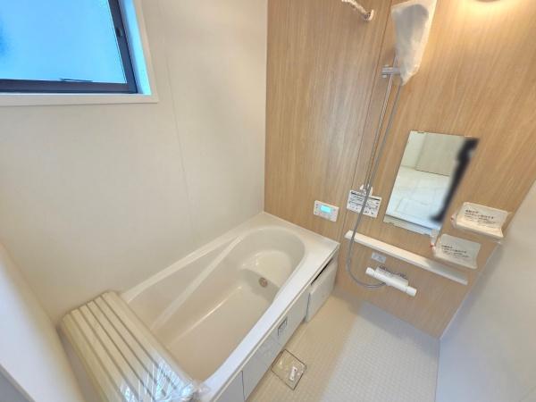 ザ・ドリームフィールド成田75(富里市七栄)6号棟のバス画像