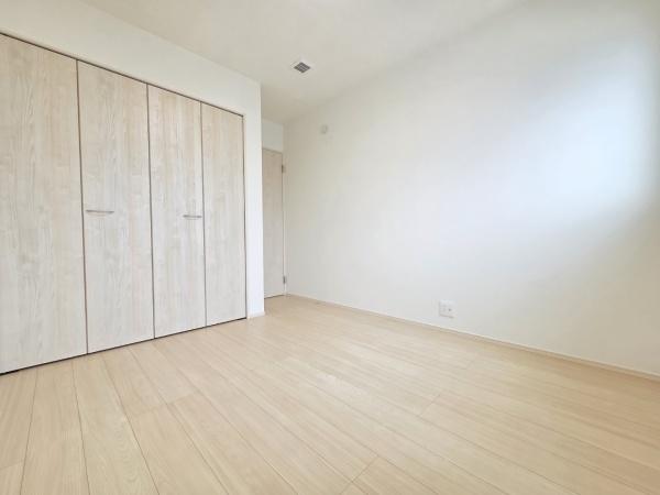 ザ・ドリームフィールド成田75(富里市七栄)13号棟の洋室画像