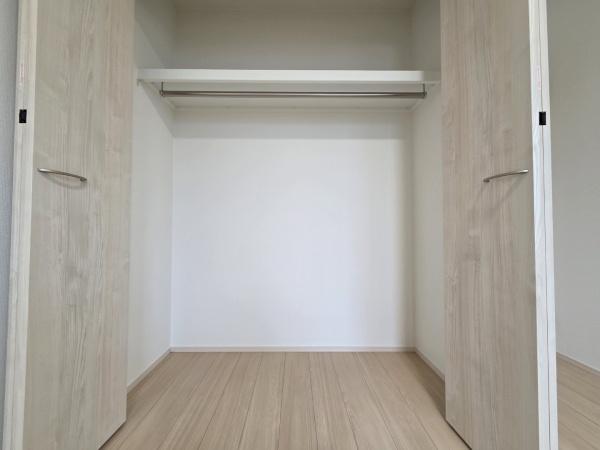 ザ・ドリームフィールド成田75(富里市七栄)13号棟の収納画像