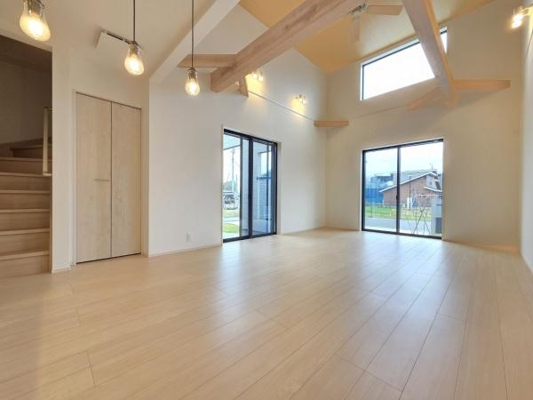 ザ・ドリームフィールド成田75(富里市七栄)13号棟のリビング画像