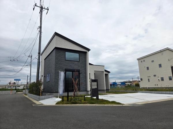 ザ・ドリームフィールド成田75(富里市七栄)13号棟の前面道路含む現地写真画像