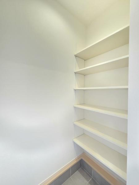 ザ・ドリームフィールド成田75(富里市七栄)13号棟の収納画像