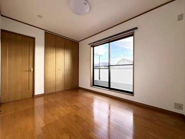 八街市 東吉田(やちまたし ひがしよしだ)の洋室画像