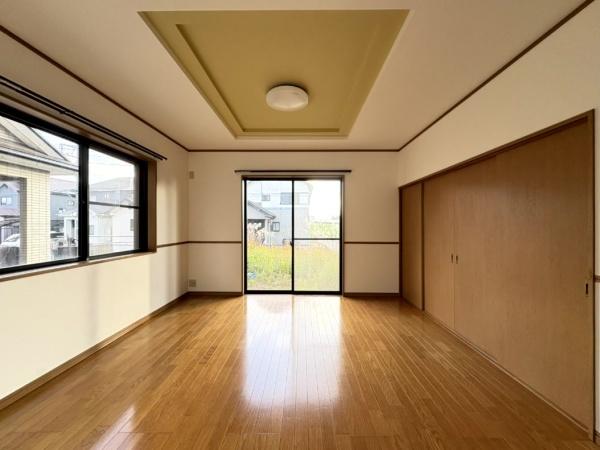 八街市 東吉田(やちまたし ひがしよしだ)のリビング画像