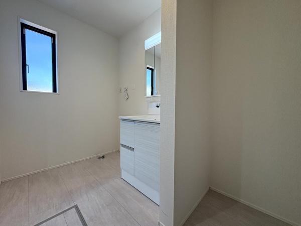 グラファーレ　富里市　御料　全９棟　２号棟の洗面台・洗面所画像