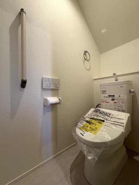 グラファーレ　富里市　御料　全９棟　２号棟のトイレ画像