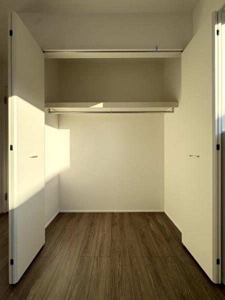 グラファーレ　富里市　御料　全９棟　２号棟の収納画像