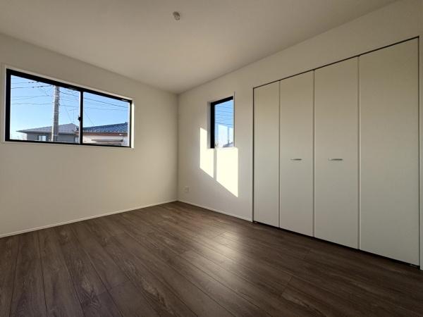 グラファーレ　富里市　御料　全９棟　２号棟の洋室画像