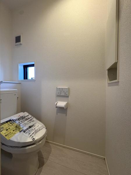 グラファーレ　富里市　御料　全９棟　３号棟のトイレ画像