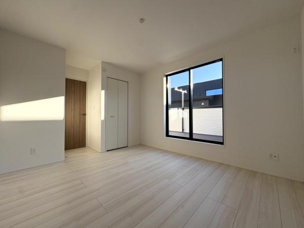 グラファーレ　富里市　御料　全９棟　３号棟の洋室画像