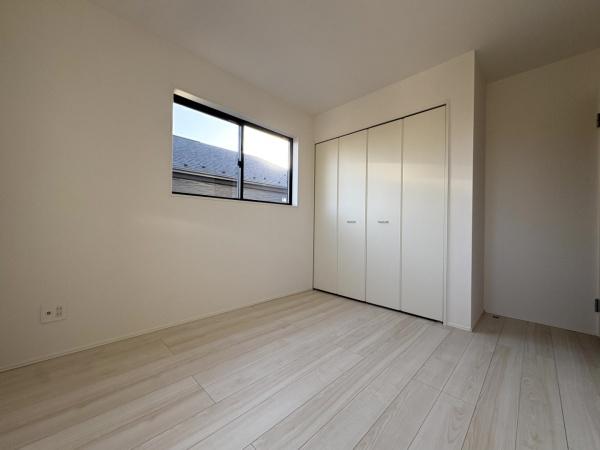 グラファーレ　富里市　御料　全９棟　３号棟の洋室画像