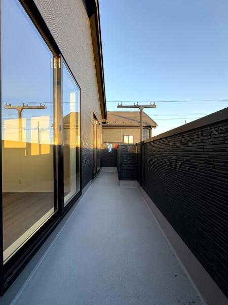 グラファーレ　富里市　御料　全９棟　８号棟のバルコニー画像