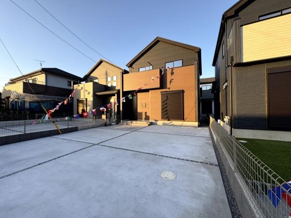 グラファーレ　富里市　御料　全９棟　８号棟の駐車場画像