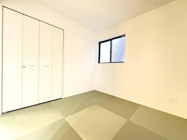 グラファーレ　富里市　御料　全９棟　８号棟の和室画像