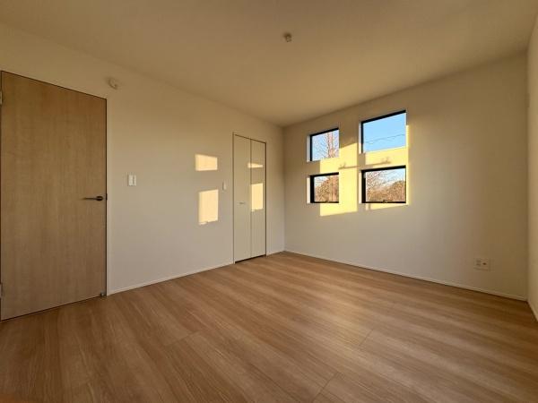 グラファーレ　富里市　御料　全９棟　９号棟の洋室画像