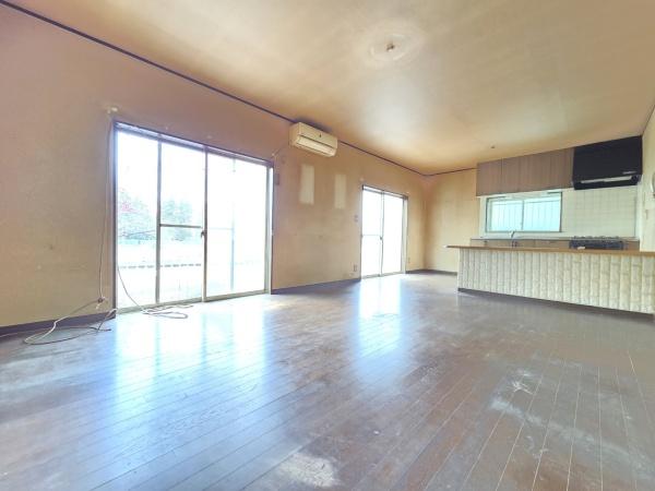 富里市　七栄（とみさとし　ななえ）のリビング画像