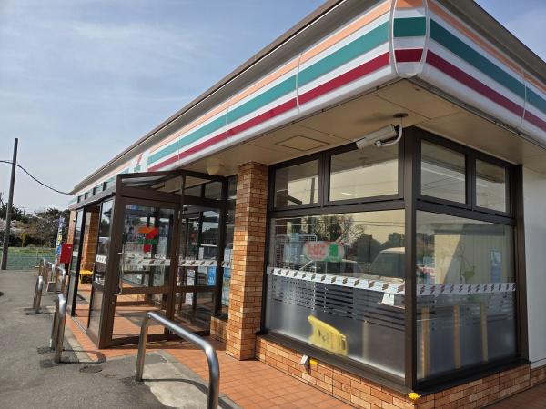 大網白里市 北飯塚のコンビニ画像