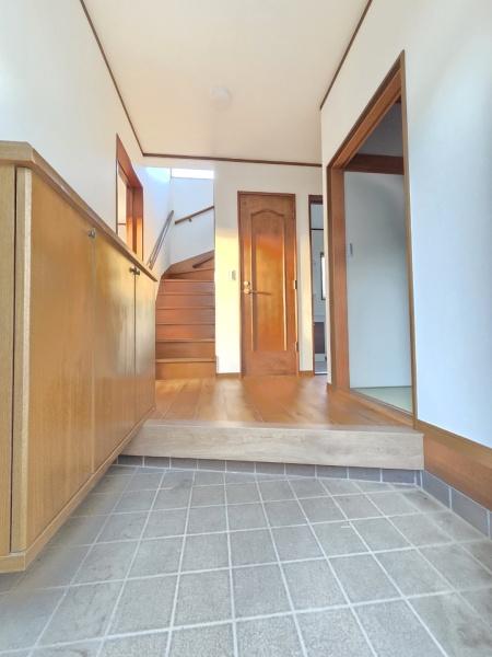 八街市 八街ろ (やちまたし やちまた ろ)の玄関画像