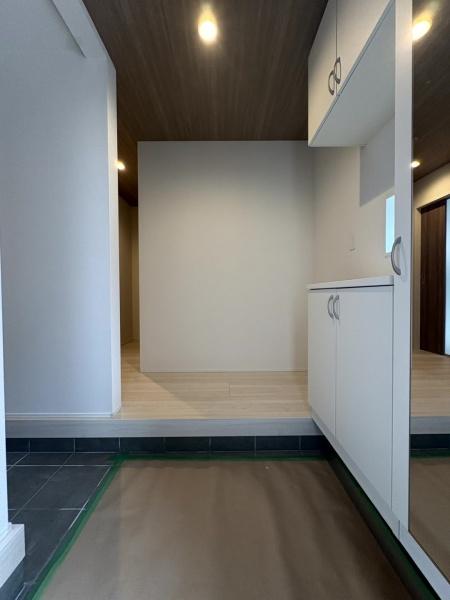 グラファーレ 佐倉市 石川3期 全4棟 3号棟の玄関画像