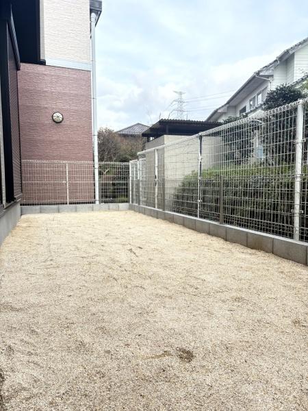 グラファーレ 佐倉市 石川3期 全4棟 3号棟の庭画像