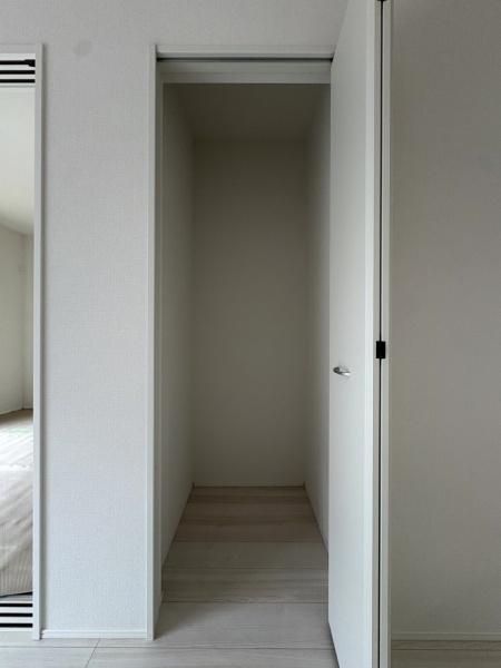 グラファーレ 佐倉市 石川3期 全4棟 3号棟の収納画像