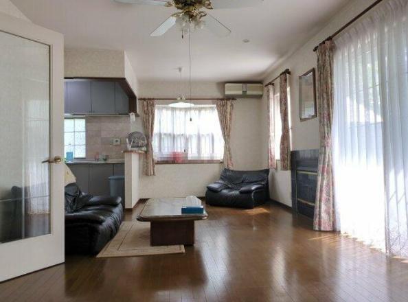 東金市　田間２丁目のリビング画像