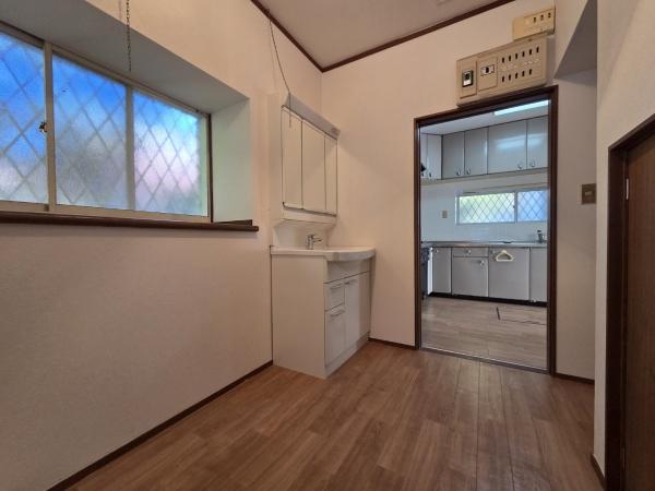 佐倉市　大佐倉（さくらし　おおざくら）の洗面台・洗面所画像