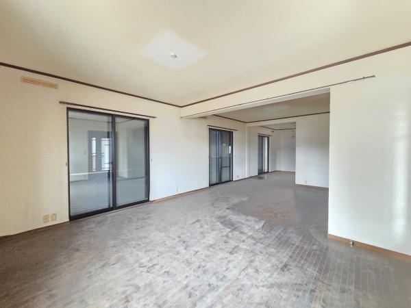 山武郡芝山町 新井田(にいだ)のリビング画像