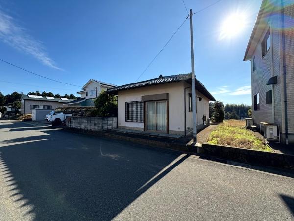 山武郡芝山町新井田(さんぶぐん しばやままち にいだ)の前面道路含む現地写真画像