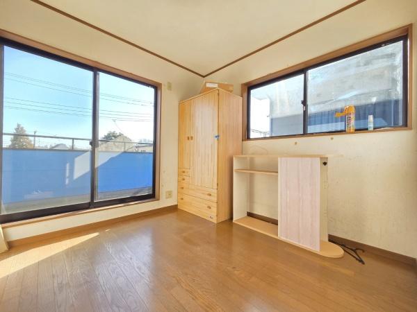 八街市勢田の中古一戸建の洋室画像